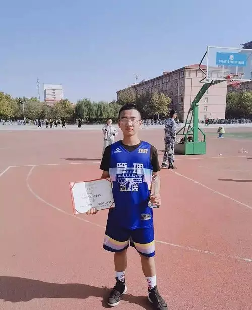 管理科学与工程学院举办篮球3V3比赛