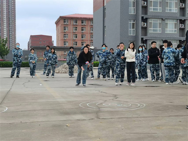 趣运动，悦青春——“春日璀璨，青春无限”趣味运动会顺利举办