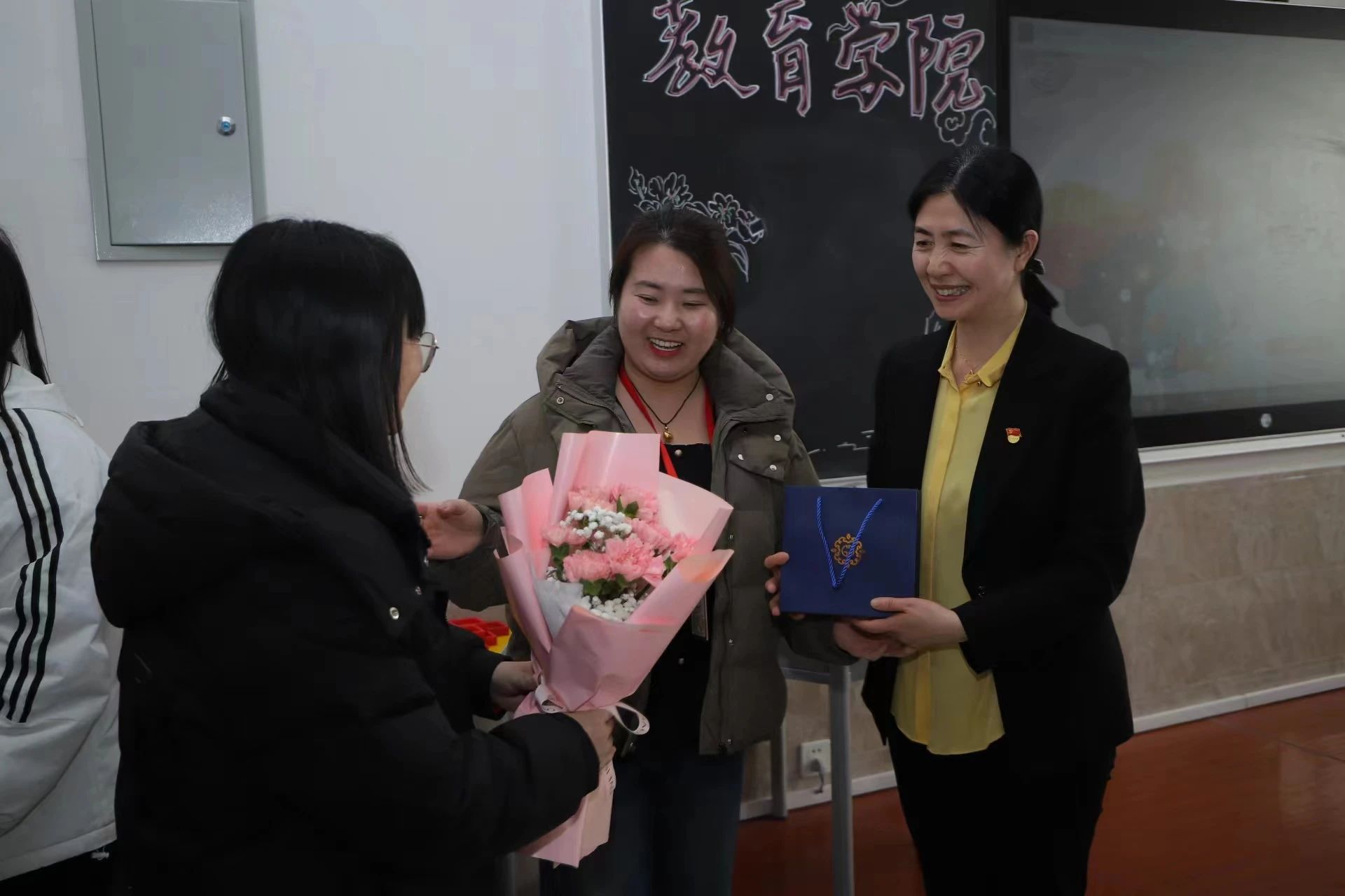 绽放芳华，遇见女神——“3·8女神节”主题活动