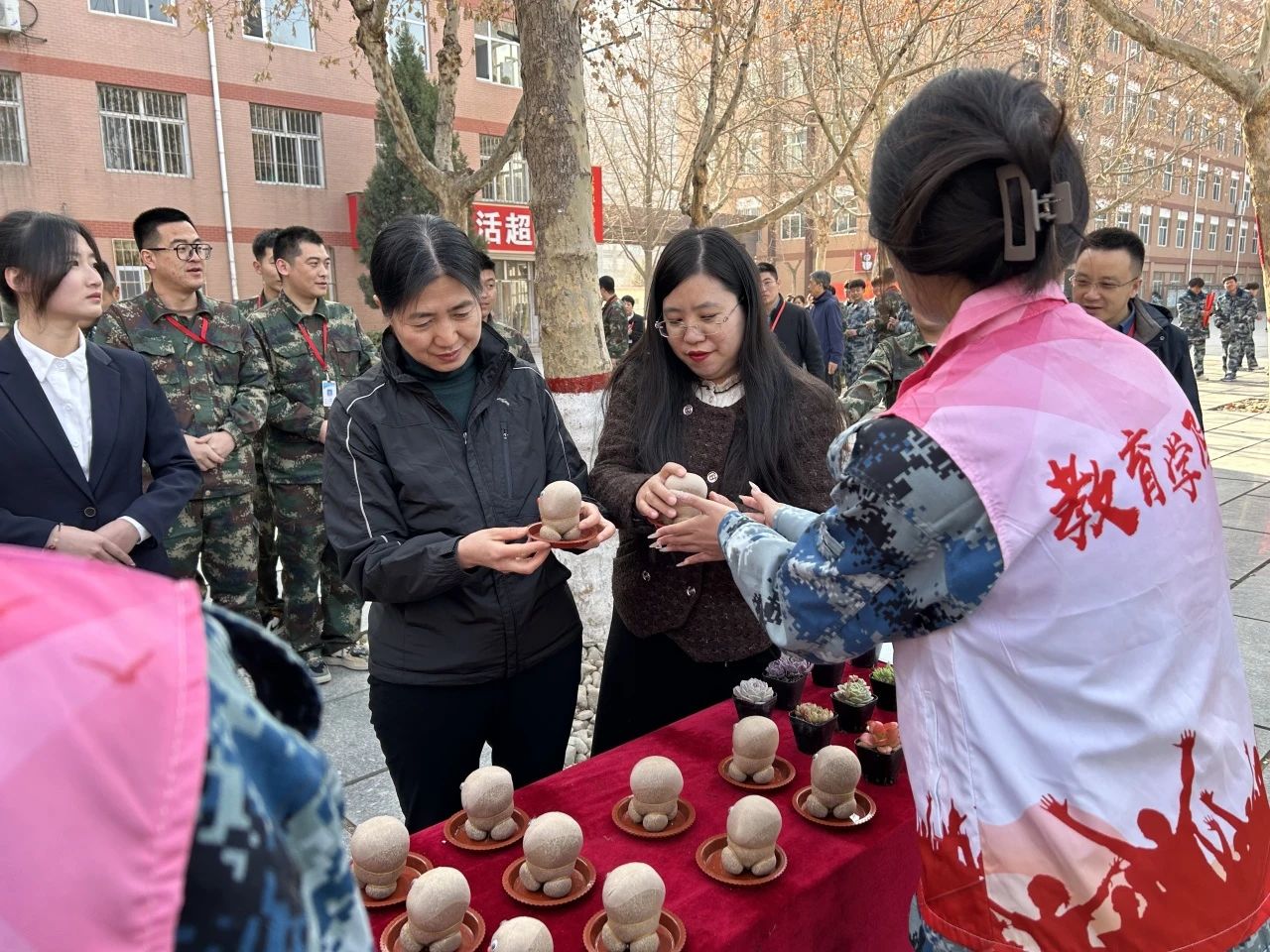 “‘植’此青绿，教树人心，‘育’汝于成”植树节活动圆满结束!